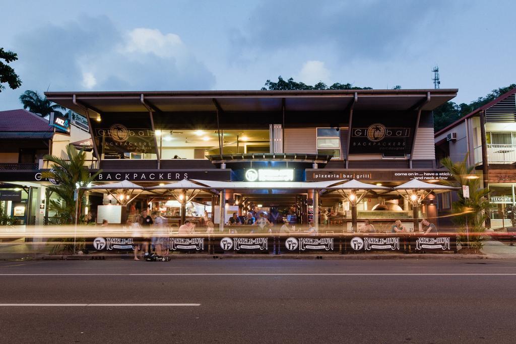 Global Backpackers Port Douglas Bagian luar foto