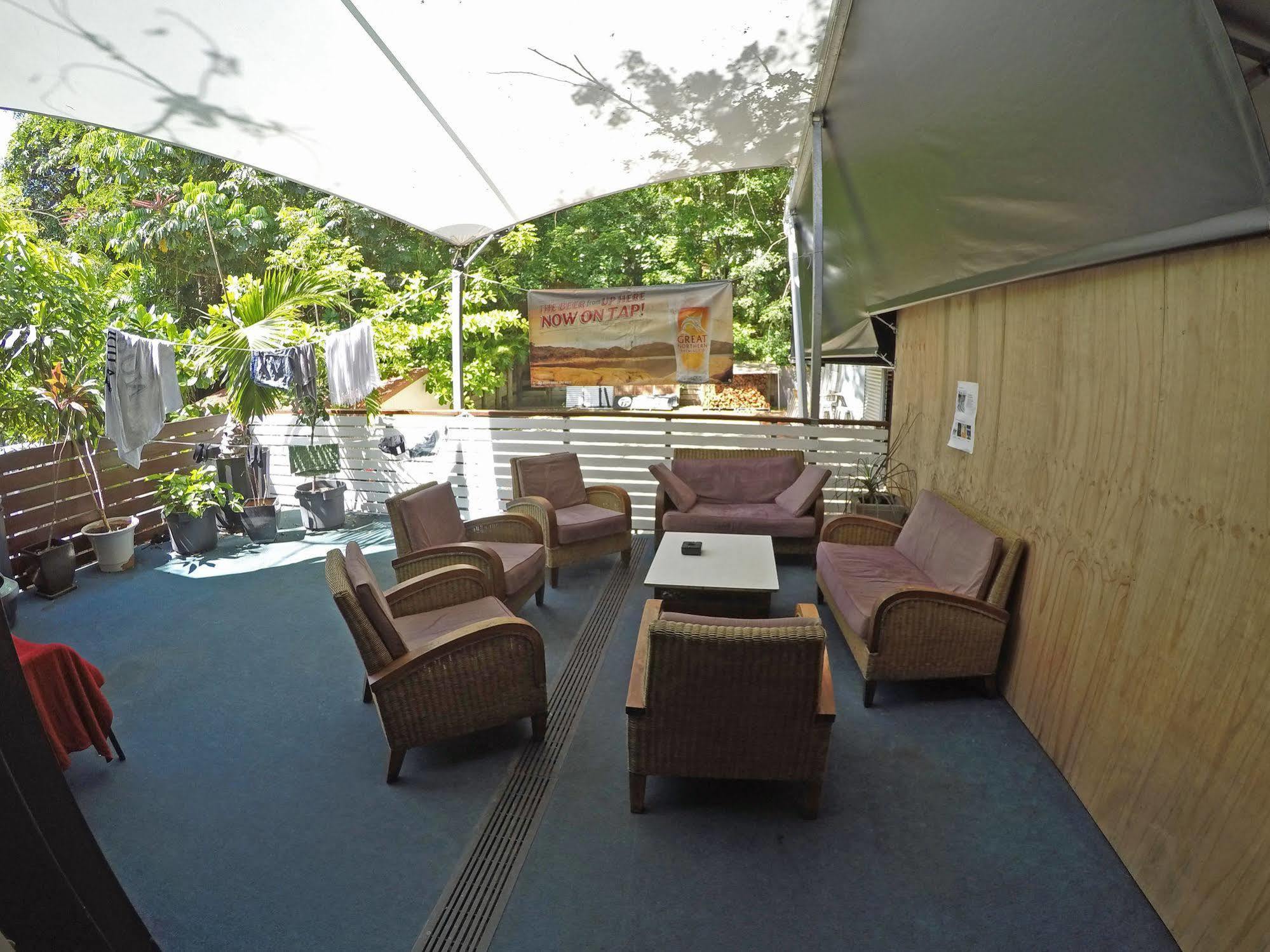 Global Backpackers Port Douglas Bagian luar foto